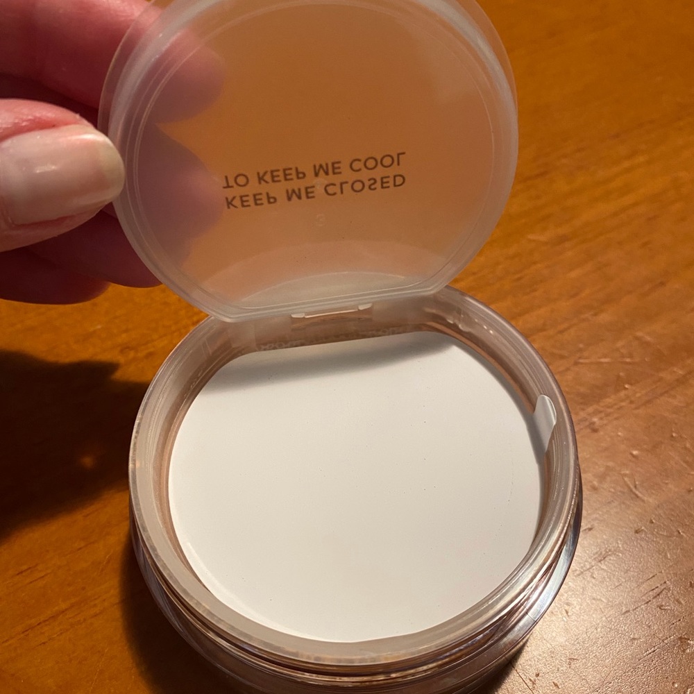 BECCA Hydra-Mist Set & Refresh Powder - Picture 8 of 16